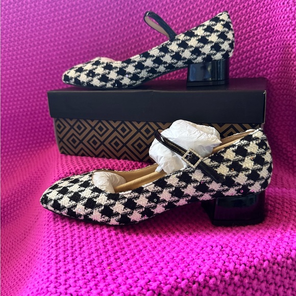 NIB Charles By Charles David Black & White Houndstooth Heels - Picture 5 of 8